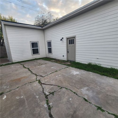 36 S Commonsway Drive, Portland, TX, 78374 | Card Image