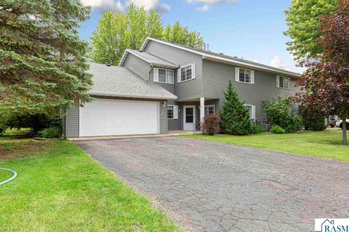 11 Restless Ct, North Mankato, MN, 56003-2401 | Card Image