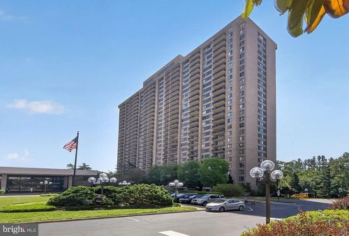 1206-s-3705 S George Mason Dr, FALLS CHURCH, VA, 22041-3721 | Card Image