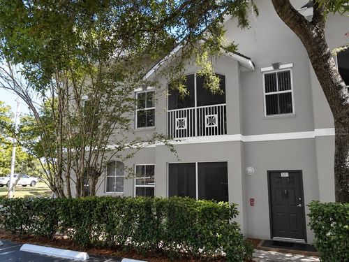 5001 Sunridge Palms Dr, TAMPA, FL, 33617-1427 | Card Image