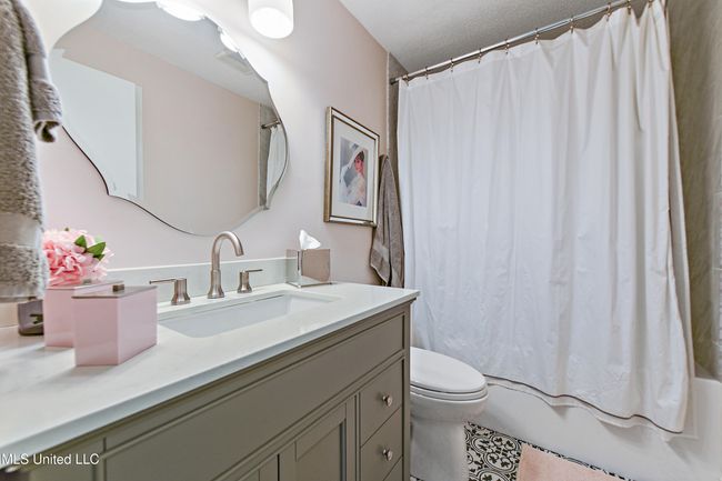 guest bathroom | Image 21