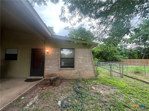 1524 Shannon Cir, New Braunfels, TX, 78130-3124 | Card Image