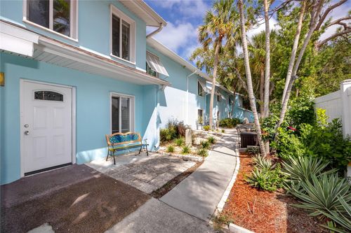 e-3775 40th Ln S, ST PETERSBURG, FL, 33711-4180 | Card Image