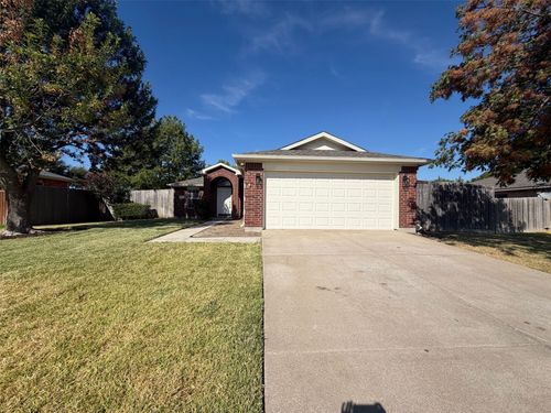 411 Tolleson Dr, Celina, TX, 75009-5578 | Card Image