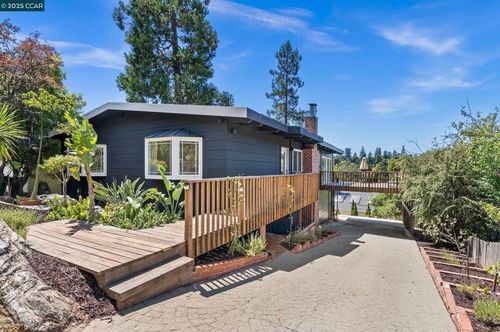 5915 Alhambra Ave, Oakland, CA, 94611-2227 | Card Image