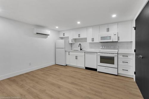 c-34 Windermere Cres, Woodstock, ON, N4S6T2 | Card Image