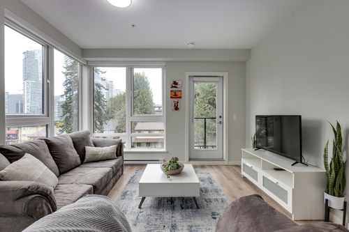 404-615 Cottonwood Ave, Coquitlam, BC, V3J0N4 | Card Image