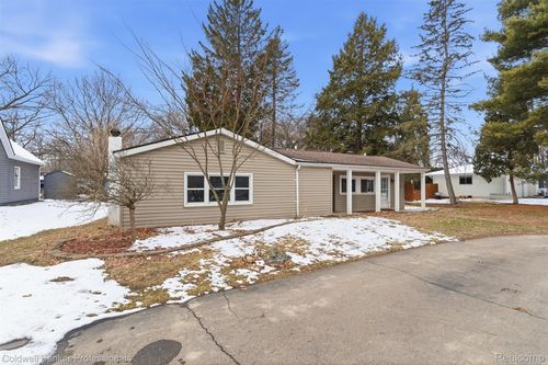 2380 Rolandale, West Bloomfield, MI, 48324-3670 | Card Image