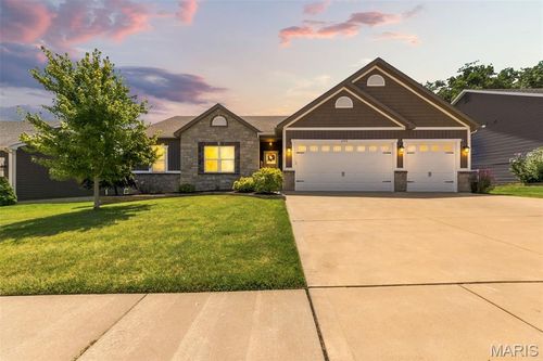 1802 Barclay Trail Dr, Wentzville, MO, 63385-2618 | Card Image