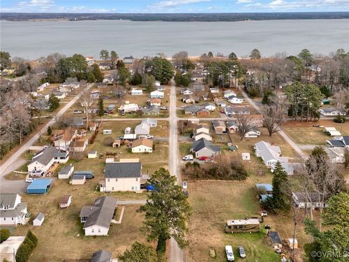 239 Marine Dr, Dunnsville, VA, 22454-2132 | Card Image