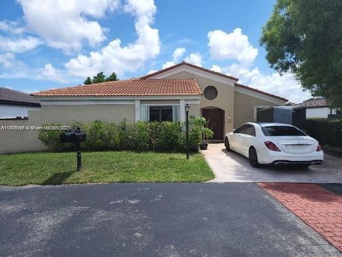 559 Sw 88th Pl E, Miami, FL, 33174-2455 | Card Image