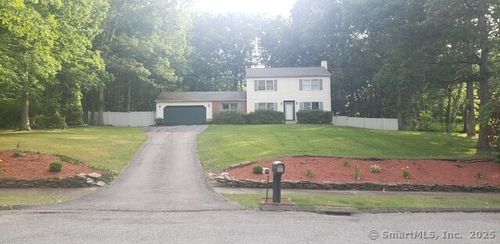 9 Elwood Ln, Norwich, CT, 06360-1375 | Card Image