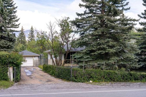 125 Rainbow Avenue, Banff, AB, T1L1A1 | Card Image