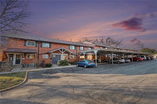 5706 97th St, Overland Park, KS, 66207-2927 | Card Image