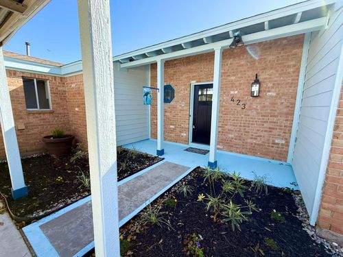 423 Baywood St, Shoreacres, TX, 77571-7221 | Card Image