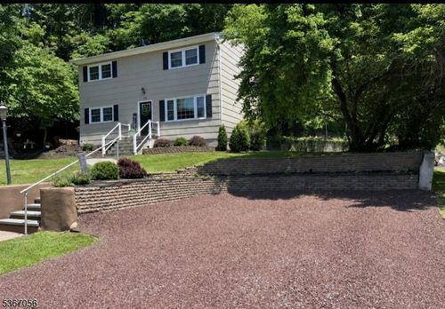 32 Church St, Milford, NJ, 08848-1228 | Card Image