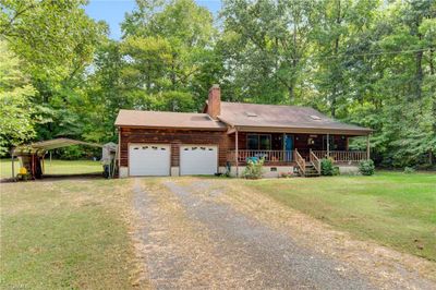 3421 Georgia Road, House other with 3 bedrooms, 2 bathrooms and null parking in Yadkinville NC | Image 3