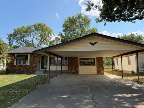 608 Se 6th St, Wagoner, OK, 74467-6213 | Card Image