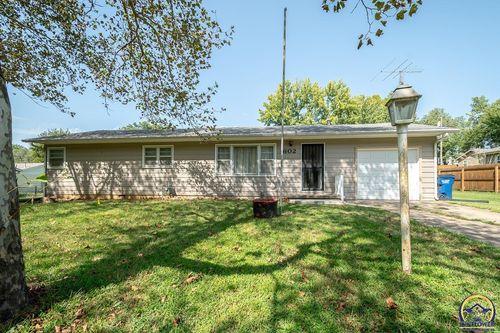 602 Warren St, Oskaloosa, KS, 66066-5025 | Card Image