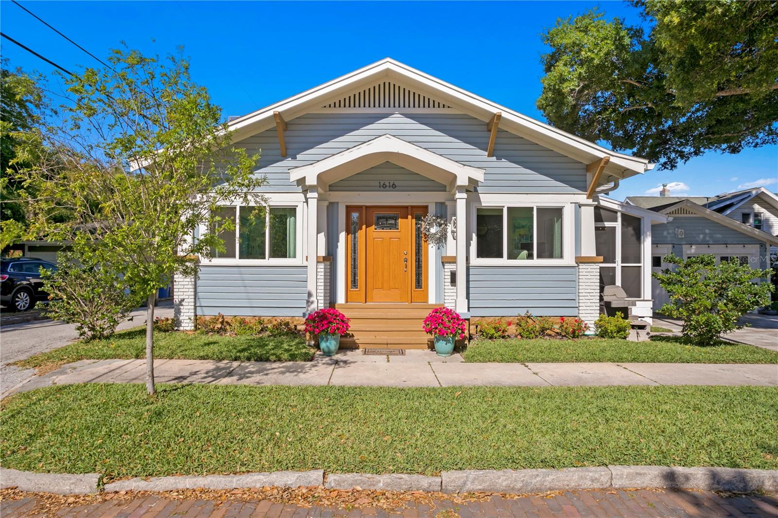 11th St, Saint Petersburg, FL 33704