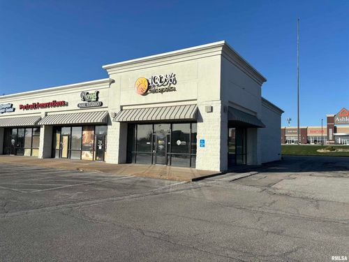 h-4810 Elmore Ave, Davenport, IA, 52807-3423 | Card Image