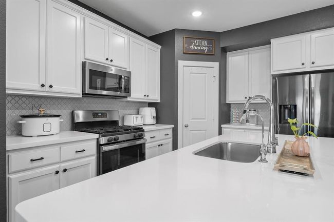 16318 Sundew Bend Dr, House other with 4 bedrooms, 3 bathrooms and 2 parking in Humble TX | Image 9