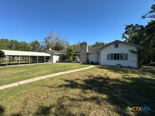 612 S East St, Edna, TX, 77957-3722 | Card Image