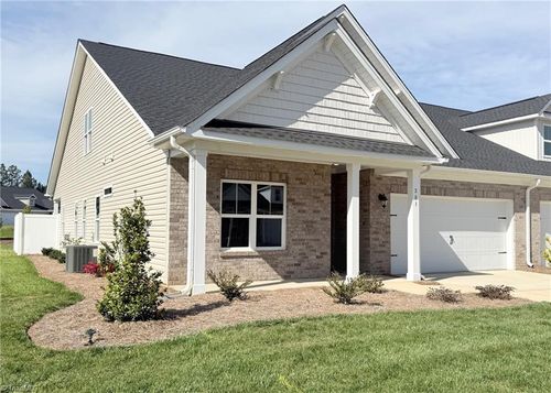 301 Beeson Ct, Clemmons, NC, 27012 | Card Image