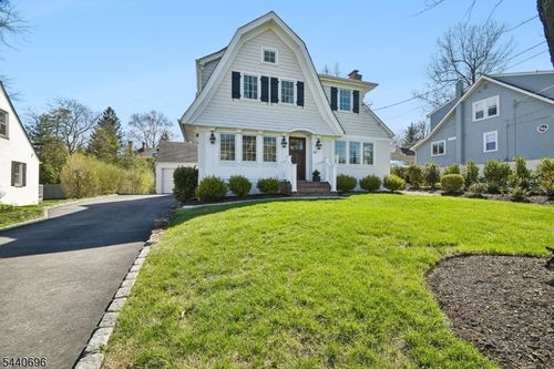 42 Locust Dr, Summit, NJ, 07901-2442 | Card Image
