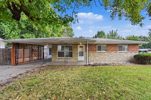1785 Bobbinray Ave, Florissant, MO, 63031-6342 | Card Image