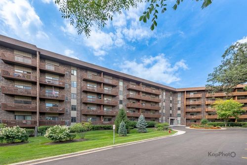 apt-318-120 Lakeview Dr, Bloomingdale, IL, 60108-1141 | Card Image