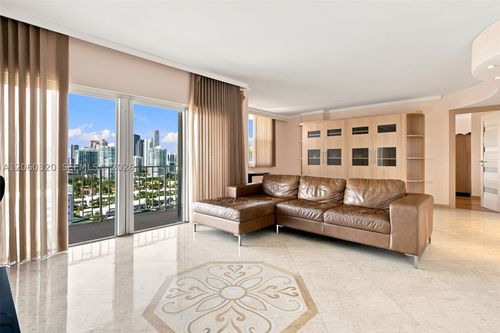 2121-500 Bayview Dr, Sunny Isles Beach, FL, 33160-4750 | Card Image