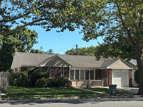 375 Peninsula Blvd, Hempstead, NY, 11550-4914 | Card Image