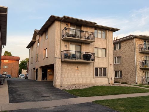 3e-9533 Minnick Ave, Oak Lawn, IL, 60453-6375 | Card Image