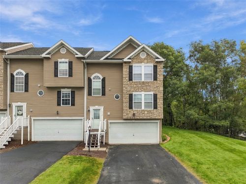 1112 Arrowhead Dr, Washington, PA, 15301-5086 | Card Image