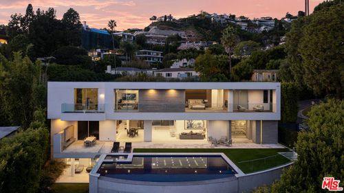 1401 Londonderry Pl, Los Angeles, CA, 90069-1352 | Card Image