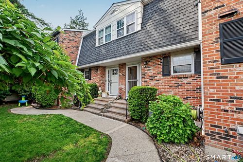 8-19 Colonial Rd, Stamford, CT, 06906-1619 | Card Image