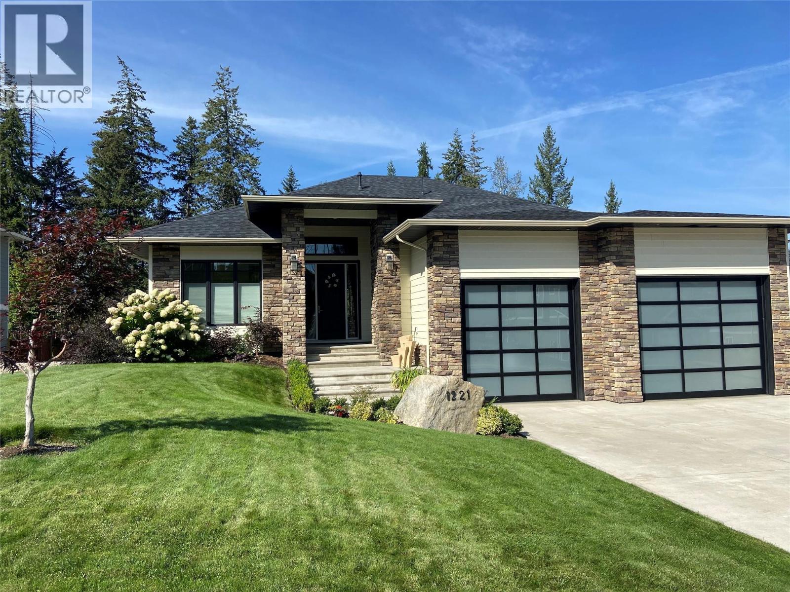 Residential in Salmon Arm 2