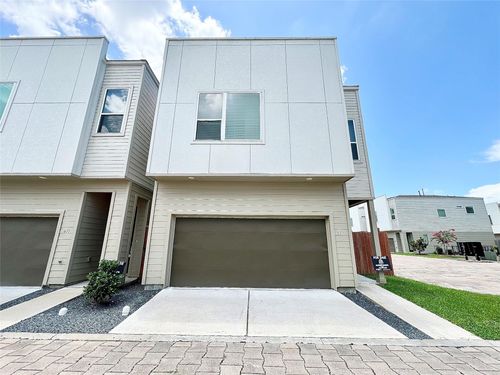 613 Thornton Oaks Ln, Houston, TX, 77018-1585 | Card Image