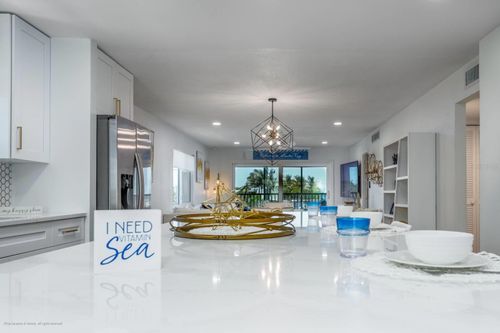 315-5600 Beach Way Dr, SARASOTA, FL, 34242-1855 | Card Image
