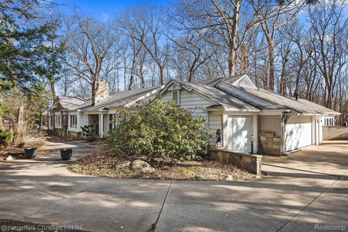 870 Highwood Drive, Bloomfield Hills, MI, 48304 | Card Image