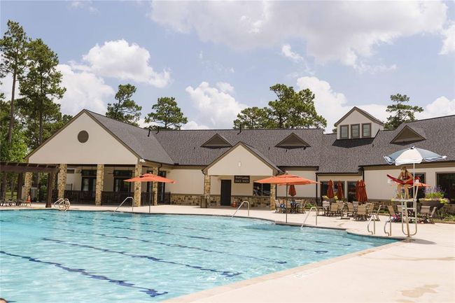 Enjoy top-rated schools and community amenities including miles of walking trails, stocked lakes for canoeing, kayaking, or paddleboarding, and a clubhouse with a resort-style pool, splash pad, and fitness center. Sports lovers will enjoy the pickleball, tennis, and basketball courts, while families will appreciate picnic areas and playgrounds. | Image 15