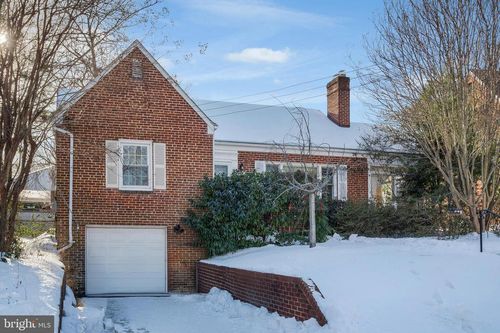 972 N Quantico St, ARLINGTON, VA, 22205-1653 | Card Image