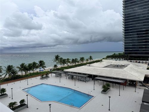 5l-1950 S Ocean Dr, Hallandale Beach, FL, 33009-5958 | Card Image