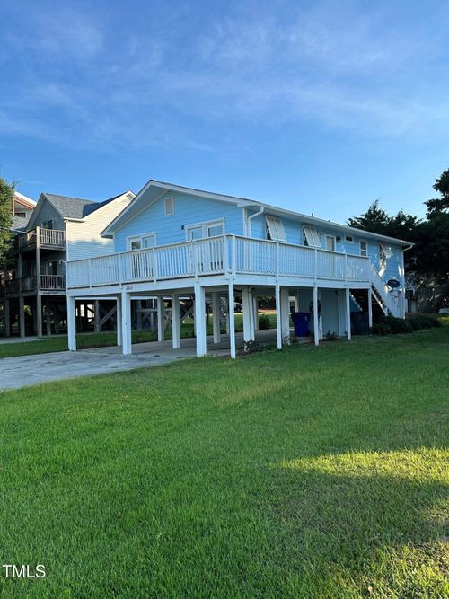 202 Georgia Ave, Carolina Beach, NC, 28428-5809 | Card Image