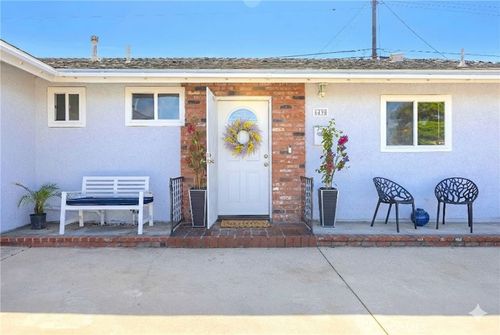 6490 Carolina Cir, Buena Park, CA, 90620-4401 | Card Image