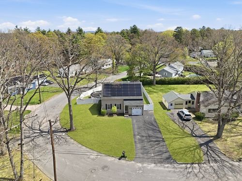 33 Winding Ln, Springfield, MA, 01118 | Card Image