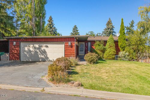2530 Berkeley St, Klamath Falls, OR, 97601-1202 | Card Image
