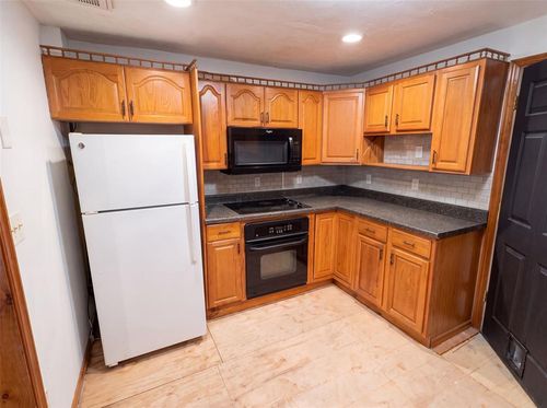 20509 E Reno Ave, Harrah, OK, 73045-9618 | Card Image
