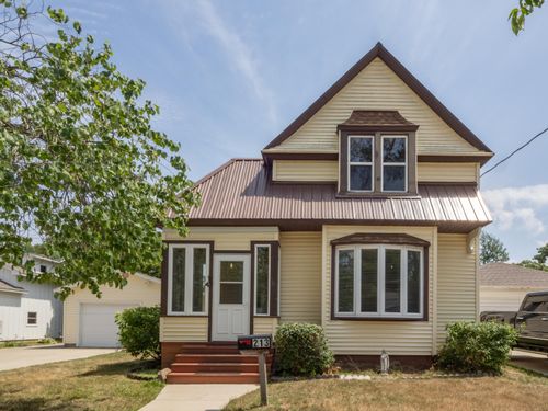 213 Prospect St, South Haven, MI, 49090-1411 | Card Image